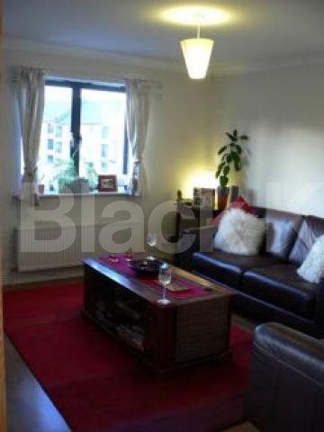 			2 Bedroom, 1 bath, 1 reception Flat			 Manor Gardens, UPPER HOLLOWAY N19
